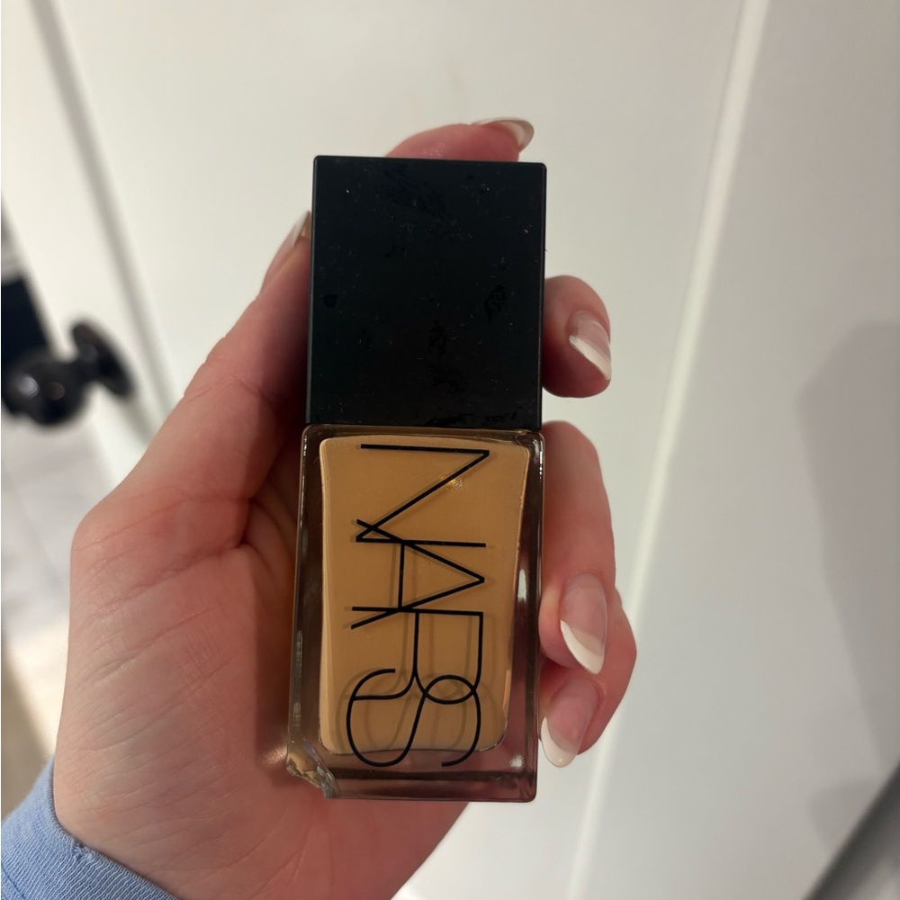 NARS Light Reflecting Foundation